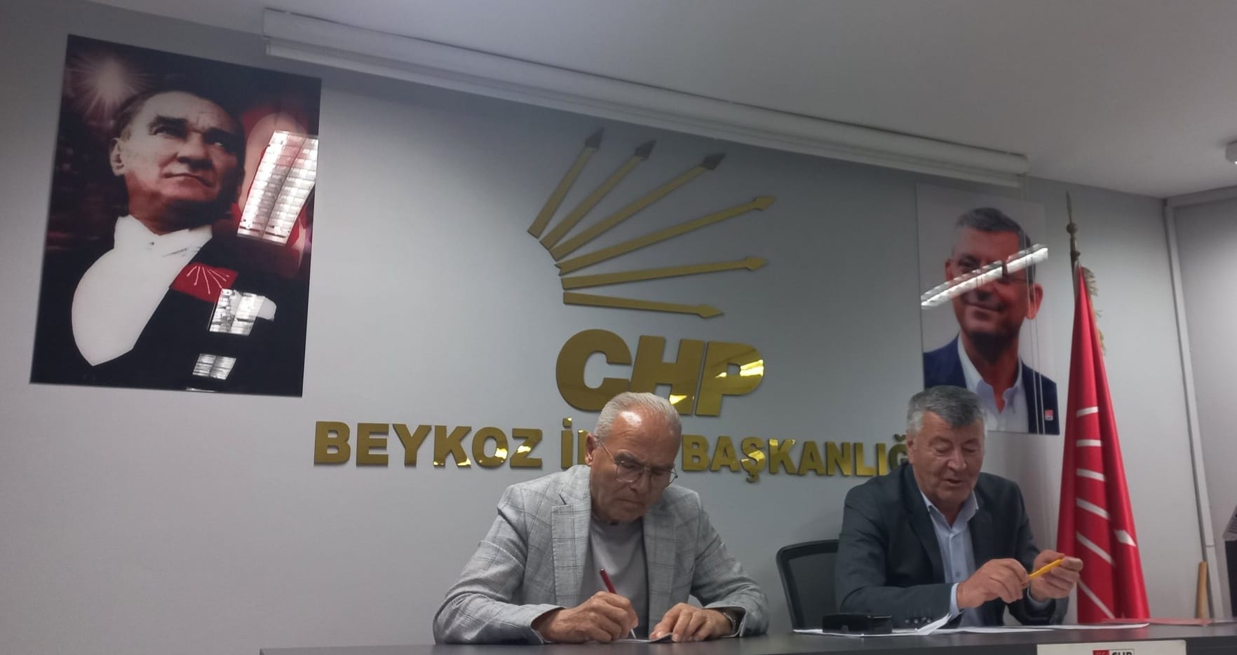 OlHP' nin Mesudiye Belediye Başkan Adayı Olgay ÜNALAN İstanbulda bir toplantı yaptı.