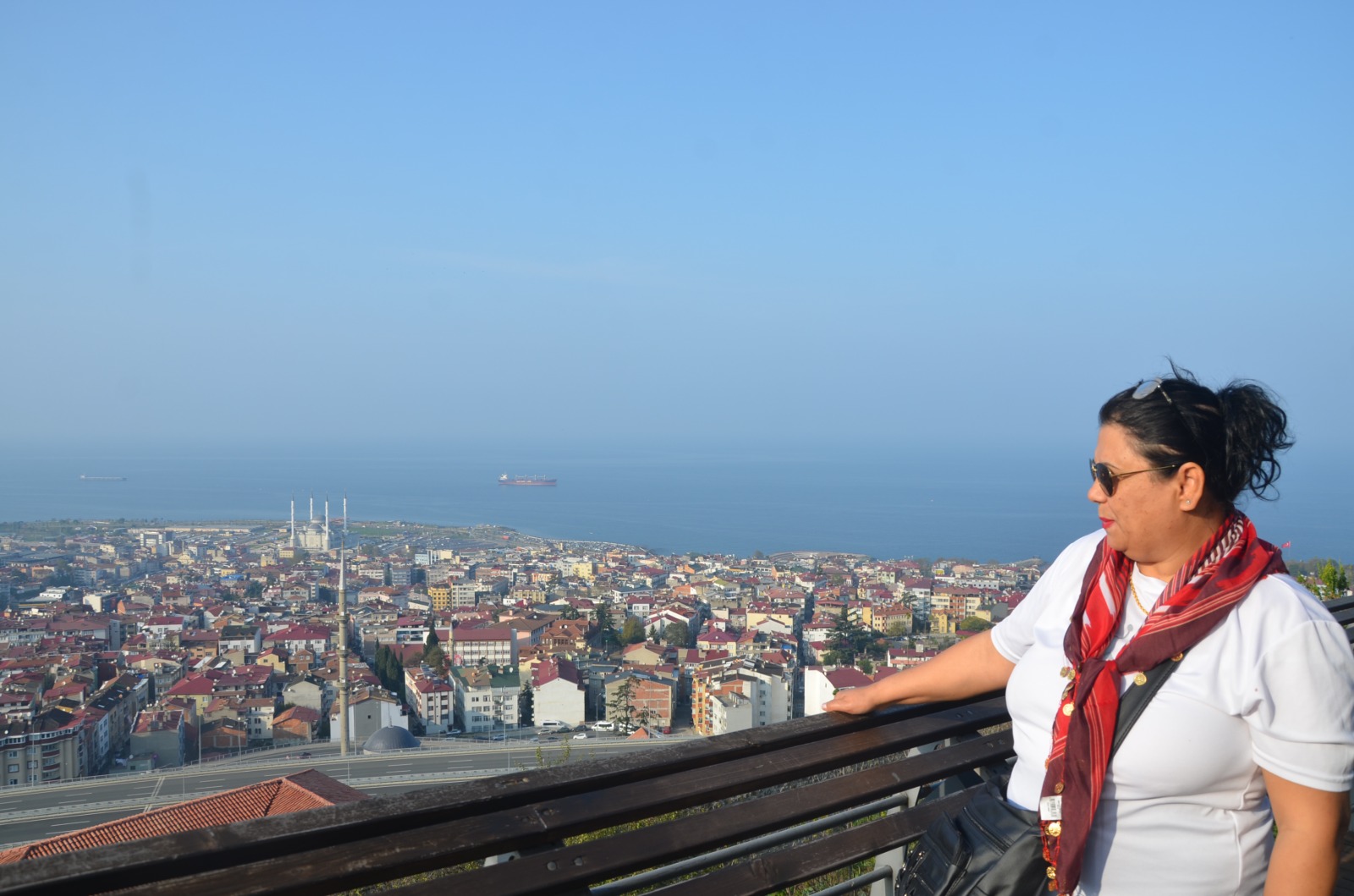 10 Kasım: Fikirleriyle Yaşayan Bir Lider Zeynep Tunç yazdı. zeynep1976tunc@gmail.com