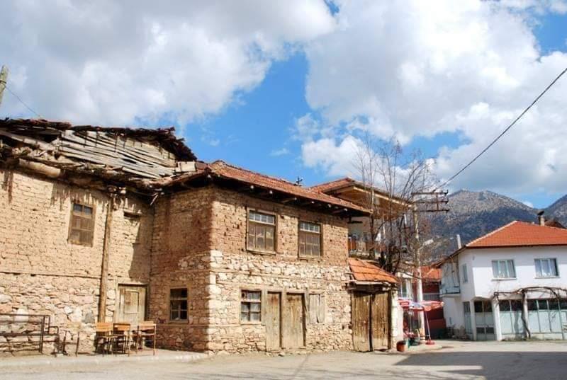 Köy Evleri Doç. Dr. Devrim Alkaya Yazdı.