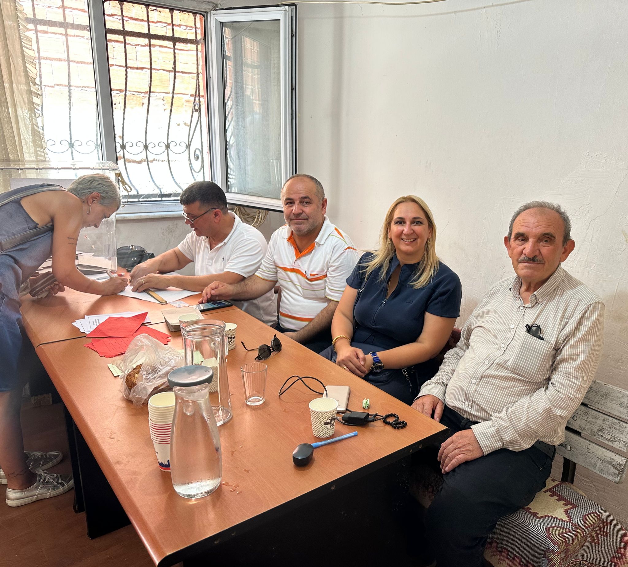 CHP İstanbul Ümraniye İlçe Karabekir Mahallesi Delege seçimleri Devam Ediyor