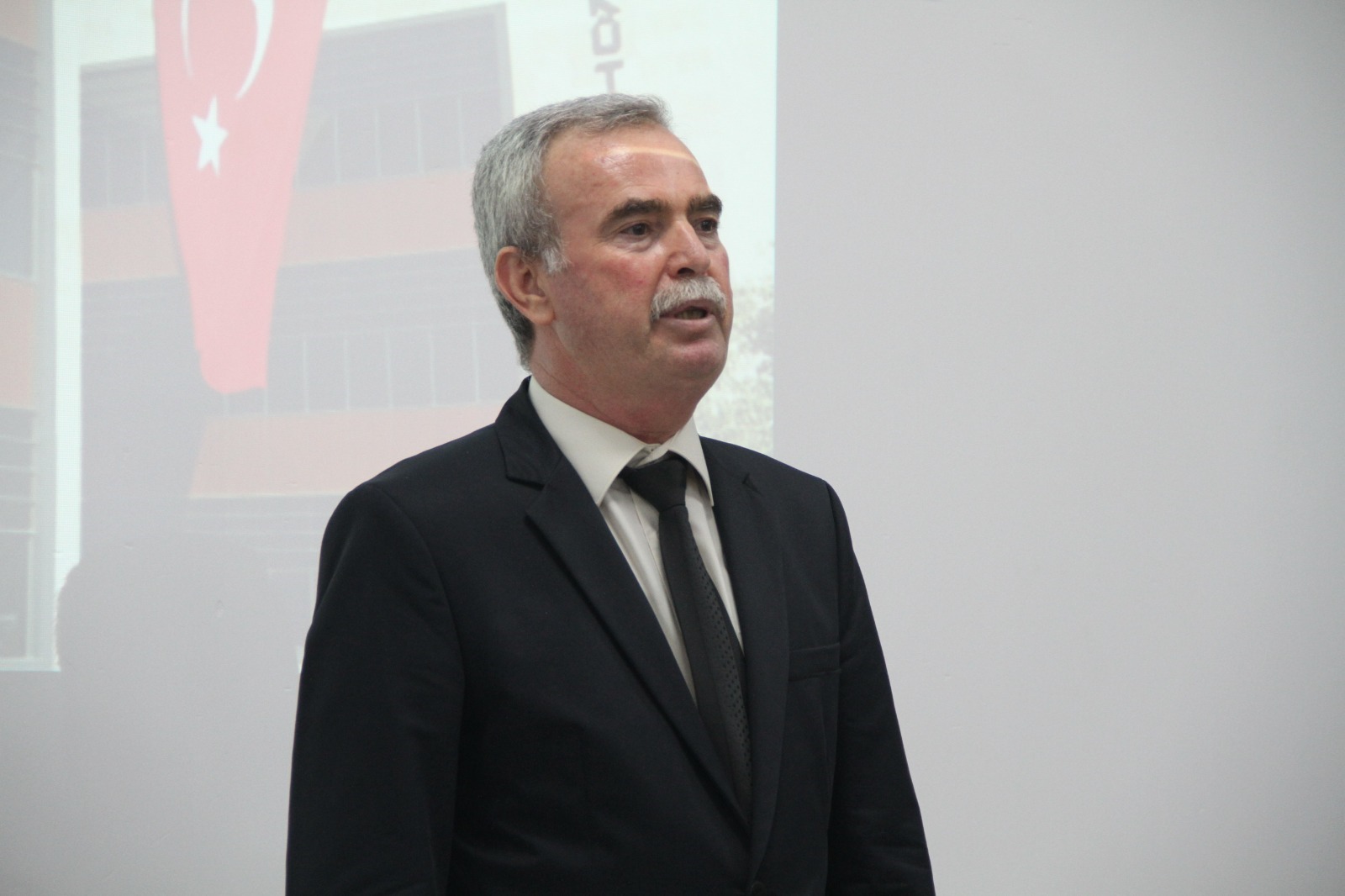 Adnan Menderes ve Yörük Çalıştayı Araştırma Ekibinden Nazilli Sempozyumuna Beş Bildiri Desteği Düzenlendi.rof. Dr. Turan Akkoyun Yazdı.