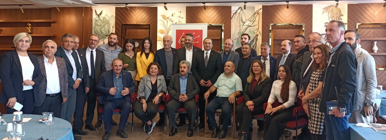 CHP ÜMRANİYE İLÇE BAŞKANLIĞI 21 EKİM GAZETECİLER GÜNÜ NEDENİ İLE BİR KAHVALTI DÜZENLEYEREK KUTLADI