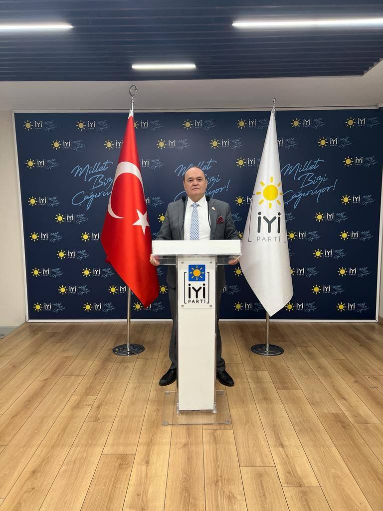 İYİ Partiden İSTİFALAR Avrupa İYİ Toplum Gönüllüleri Kurucu Divan Üyesi, 27. Dönem İYİ Parti İstanbul Milletvekili adayı, Alevi Bektaşi kanaat önderi Ali Aker devam ediyor