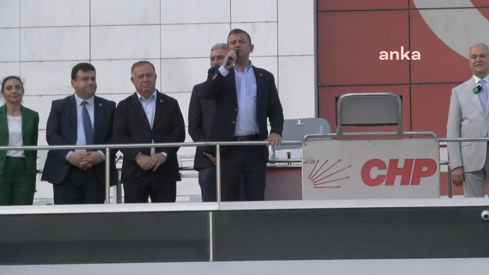 Cumhuriyet Halk Partisi Genel Başkanı Özgür Özel, Bursa Mustafakemalpaşa’da halk buluşmasına katıldı.