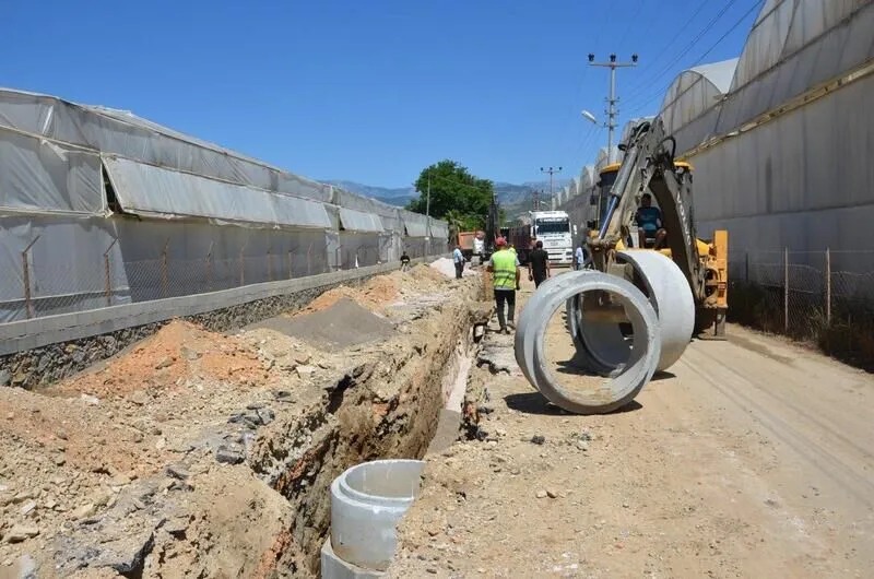 Antalya Büyükşehir Belediyesi, Alanya'nın altyapısına önemli adımlar atmaya devam ediyor.