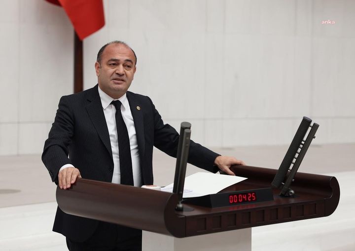 CHP Genel Başkan Yardımcısı Özgür Karabat 12 trilyon TL civarında vergi toplanacak dedi.