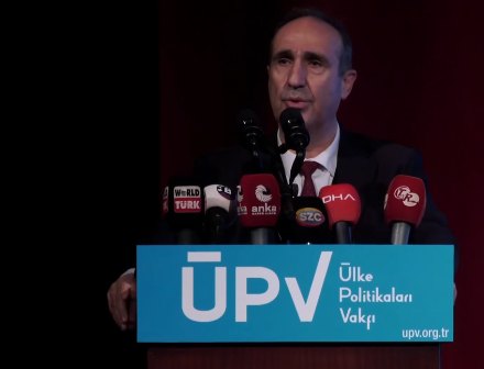 9. Cumhurbaşkanı Süleyman Demirel'i doğumunun 100. yılında anma töreninde gösterilen tarihi bir video ilgiyle izlendi.