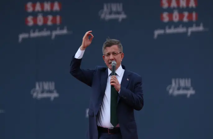 Ahmet Davutoğlu İstanbul’da: “Yalana, Yolsuzluğa, Yasaklara, Yoksulluğa Boğulmuş Cumhur İttifakı Gidecek, Milleti Bereket İle Buluşturacak Olan Millet İttifakı Gelecek”