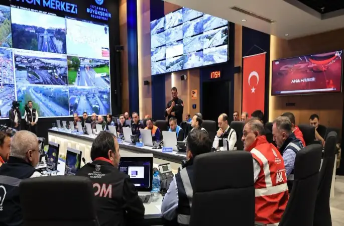 AKOM’dan İstanbul İçin "TURUNCU ALARM": İbb Başkanvekili Nuri Aslan’dan "Mecbur Kalmadıkça Dışarı Çıkmayın" Uyarısı