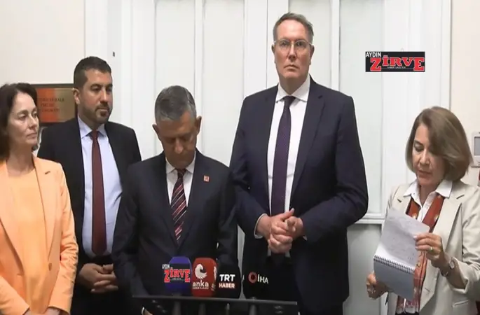 Alman Spd Heyetinden Chp’ye Gece Yarısı Destek Ziyareti: 