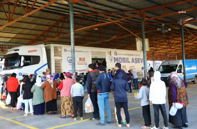 Antalya Büyükşehir Belediyesi Mobil Aşevi, Ramazan’da sıcak yemek ikramında bulunacak dedi.