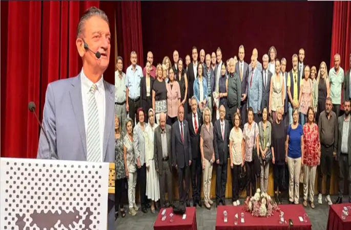 Atatürkçü Düşünce Derneği Genel Başkanı Hüsnü Bozkurt Sivas'tan seslendi: 'Yeni mandacılara geçit yok!
