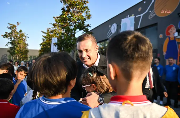 Balıkesir Büyükşehir Belediyesi'nden öğrencilere bin lira kırtasiye desteği geldi