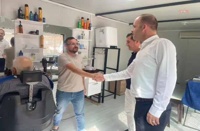 Balıkesir Büyükşehir Belediyesi’nin Sındırgı esnafına desteği sürüyor