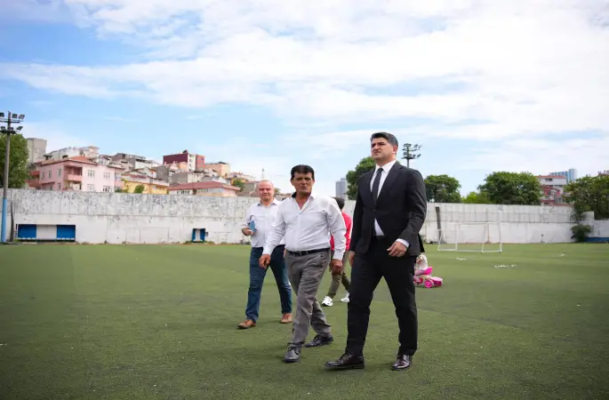 BAŞKAN ADIGÜZEL, KURBAĞALIDERE YAŞAM VADİSİ KAPSAMINDA YENİLENECEK OLAN YENİSAHRA STADI’NI İNCELEDİ