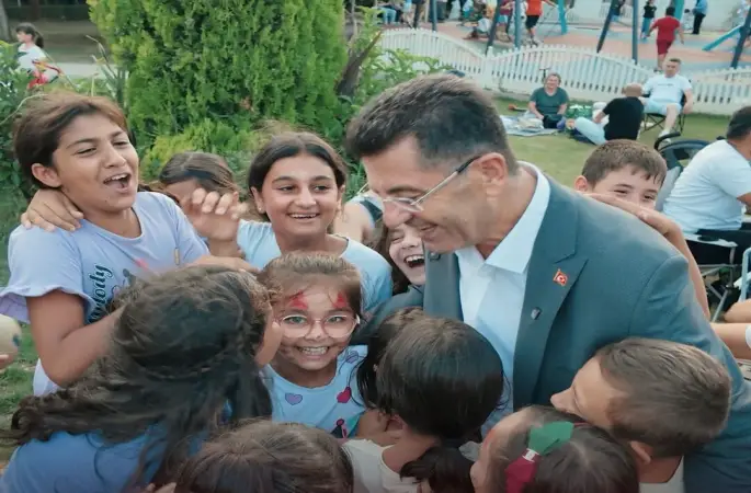 Çekmeköy’de 30 Yıl Sonra Bir Değişim Hikâyesi Makamlardan Sokağa İnen Başkan Orhan Çerkez .