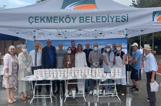 Çekmeköy'de Aşure Bereketi Devam Ediyor...