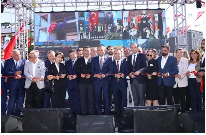 ÇEKMEKÖY’DE TOPLU AÇILIŞ VE PROJE TANITIM TÖRENİ..