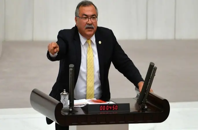 CHP AYDIN MİLLETVEKİLİ SÜLEYMAN BÜLBÜL: HER TÜRLÜ HÜKÜMLÜYE ‘CEZAEVİNE DÖNME’ DERKEN, BARIŞ PEHLİVAN’A GELİNCE DÜZENLEME YÖN DEĞİŞTİRDİ. BARIŞ PEHLİVAN HAKKINDA DÜŞMAN HUKUKU İŞLETİLMEKTEDİR