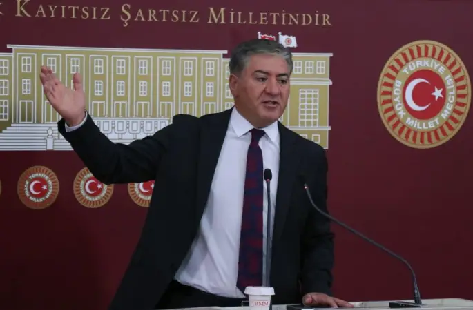CHP Grup Başkanvekili Emir: "Sembol kişilerin üzerinden topluma korku yayıyorlar, sindirmeye çalışıyorlar"dedi