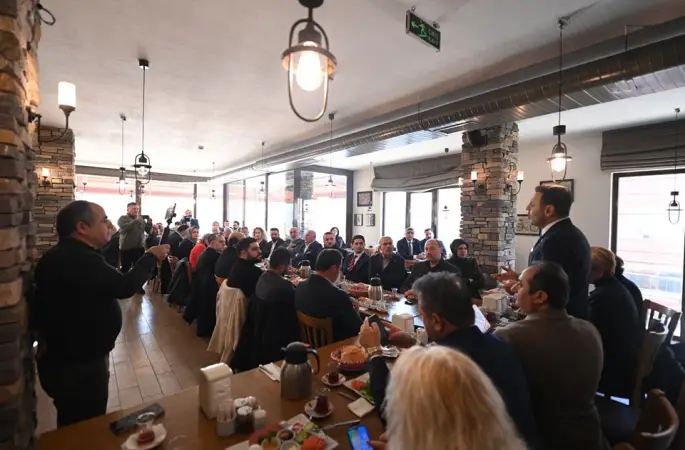 CHP İstanbul  İl Başkanı Özgür ÇELİK  Ümraniye İlçe Başkanlığının Düzenlediği Ümraniye Muhtarlarıyla Buluştu