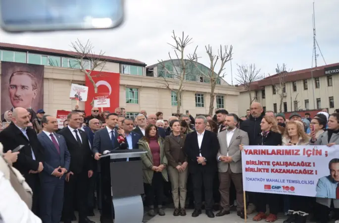 CHP İstanbul İl Başkanı Özgür Çelik: "Önümüzdeki siyaset sürecini dizayn etmek istiyorlar, fırsat vermeyeceğiz"dedi.