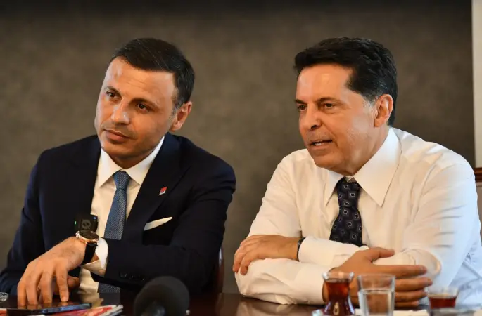 CHP İstanbul İl Başkanı Özgür Çelik'ten Ahmet Özer'in gözaltına alınmasına Basın Açıklaması ile tepki