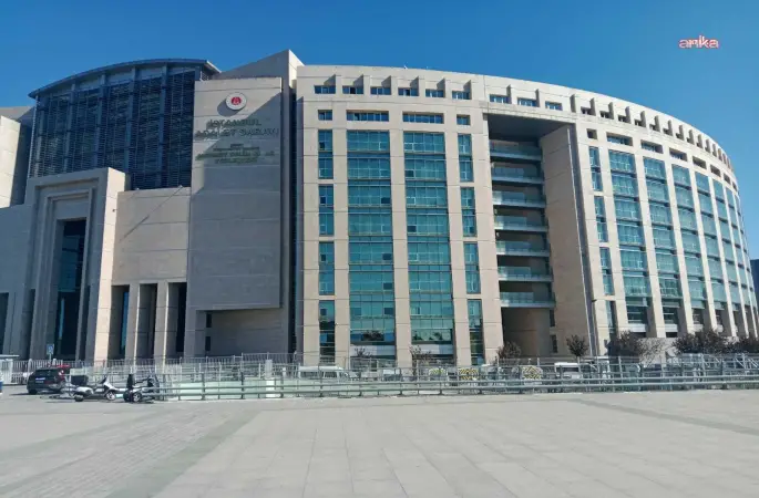 CHP İstanbul il yönetiminin görevden uzaklaştırılmasına ilişkin mahkeme kararı, uluslararası basında geniş yankı buldu.