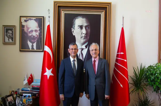 CHP İstanbul İl Yönetiminin tedbiren görevden uzaklaştırılması... Murat Karayalçın: "Dayanışma içinde olacağız, bunu da aşacağız"dedi.