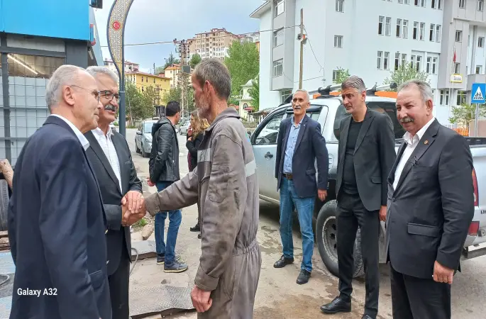 CHP MESUDİYE İLÇE BAŞKANLIĞI  MİLLETVEKİLLERİ İLE  MESUDİYE ESNAFINI ZİYARET ETTİ