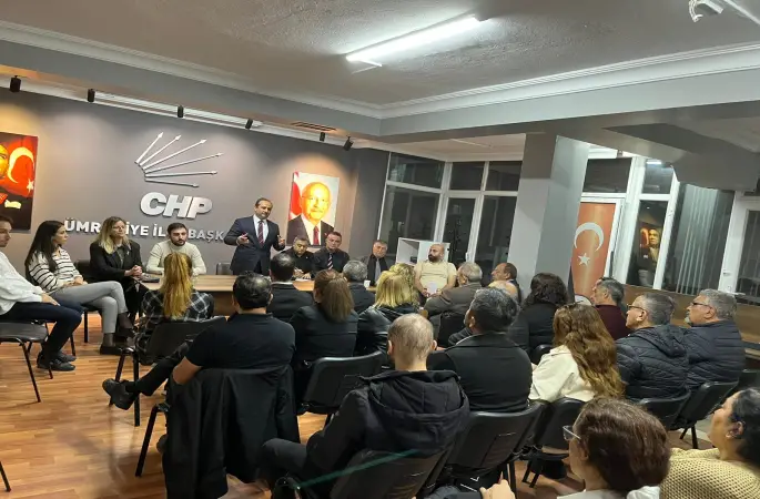 CHP Ümraniye İlçe Başkanlığı Mahalle Başkanları ile Ümraniye yi konuşmaya devam ediyor.