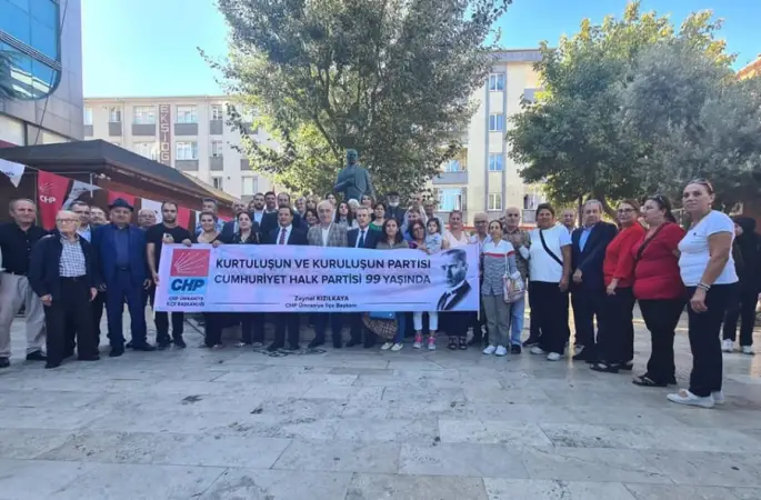 CHP ÜMRANİYE KURULUŞUN 99  YIL DÖNÜMÜNDE ATATÜRK ANITINDA ÇELENK TÖRENİ DÜZENLEDİ.