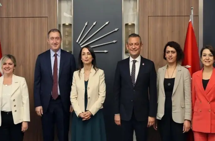 CHP yi  ziyareti eden DEM Parti  ziyaret sonrası   ilk açıklama geldi.