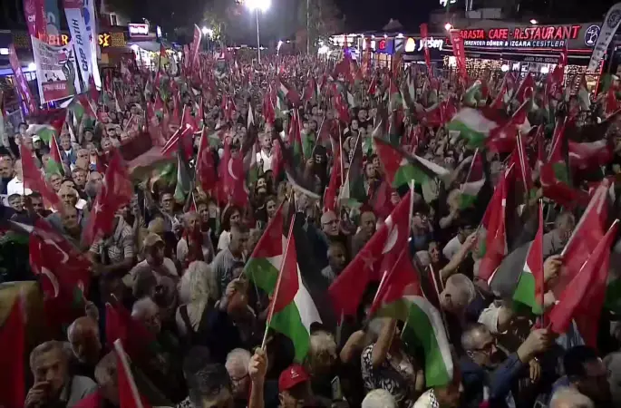 CHP'den ''Filistin'e Destek'' mitingi.. Ali Babacan, Cumhurbaşkanı Erdoğan'a seslendi: Acilen yarın Trump’tan ateşkes talep edin dedi.