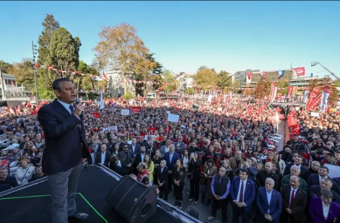 CHP'in Teröre ve Şiddete Karşı Yaşam Hakkı Mitingi... Özgür Özel: “Bu milleti koruyamayanlar, emanete ihanet edenlerdir. Bu ülkeyi tekrar kurtaracağız” dedi.