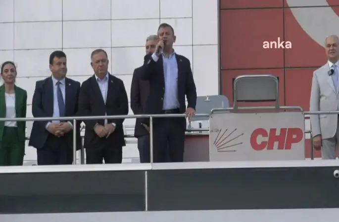 Cumhuriyet Halk Partisi Genel Başkanı Özgür Özel, Bursa Mustafakemalpaşa’da halk buluşmasına katıldı.