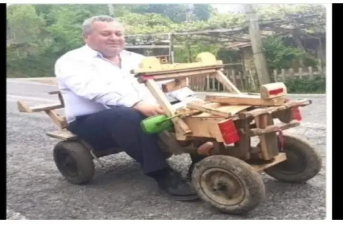 Demokrat Parti Genel Başkan Yardımcısı İstanbul Milletvekili Enginyurt garajdaki otomobilini çıkardı!