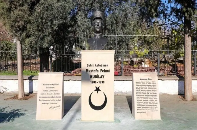 Devrim şehidi Kubilay’ın Saldırıya uğrayan anıtı Efeler Belediye Başkanı Anıl Yetişkin tarafından onarıldı