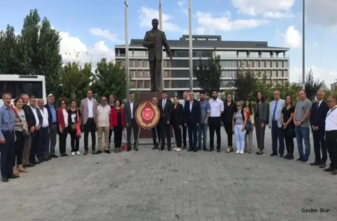 ÜMRANİYE CHP İLÇE BAŞKANLIĞI PARTİSİNİN 96.CI YIL DÖNÜMÜNÜ COŞKUYLA KUTLADI