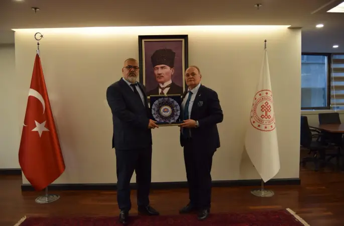 Erdebil Horasan Alevi Ocakları Bilim Kültür Araştırma Ve Eğitim Vakfı Genel Başkanı Ali Aker’den Başkan Özdemir’e ziyaret