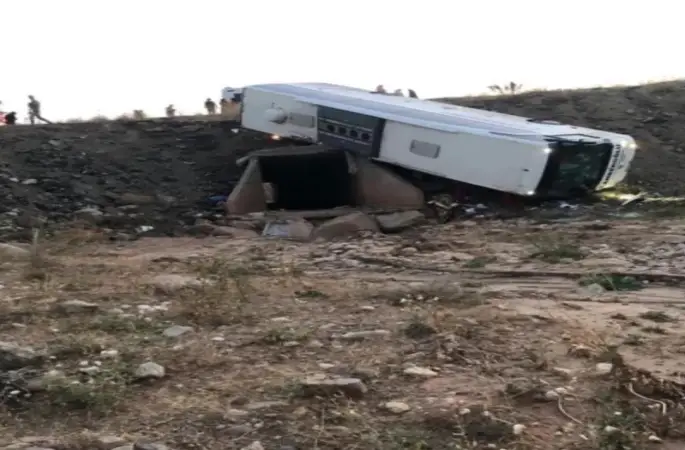 Erzurum'da otobüs devrildi: Çok sayıda ölü ve yaralı var