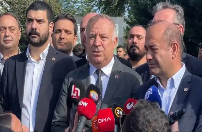 Gökan Zeybek ve Özgür Karabat’tan Ahmet Özer’e Destek Açıklaması: “Siyasetin Mahkemelerde Dizayn Edilme Dönemi Artık Bitti” Açıklamsı Geldi