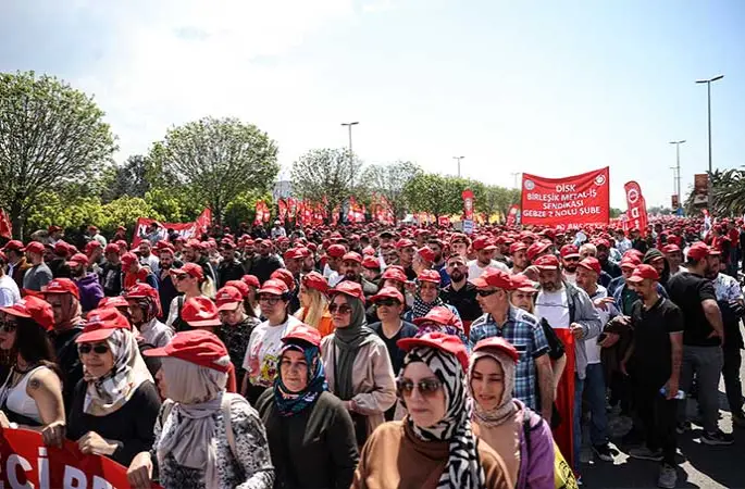 İşçi sınıfı 1 Mayıs’ı coşkuyla kutladı!.