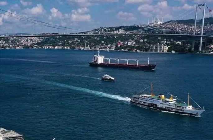 İstanbul Boğazı gemi trafiğine kapatıldı