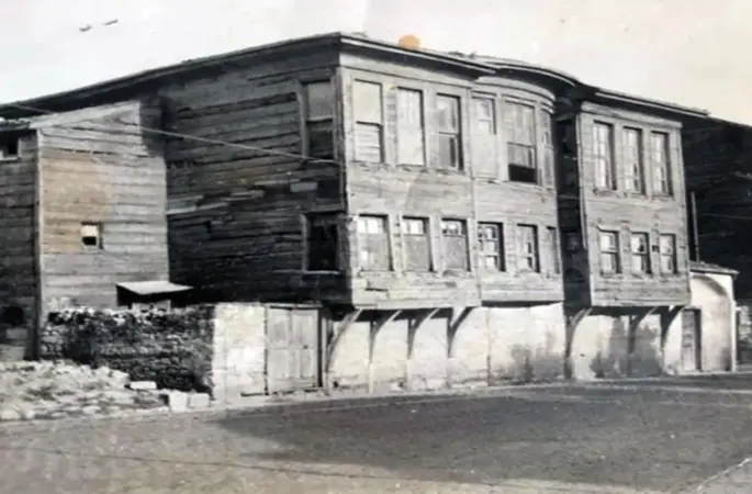 İstanbul’da 500 yıl önceden kalma hamam, 63 yıllık davanın ardından varislere geçti