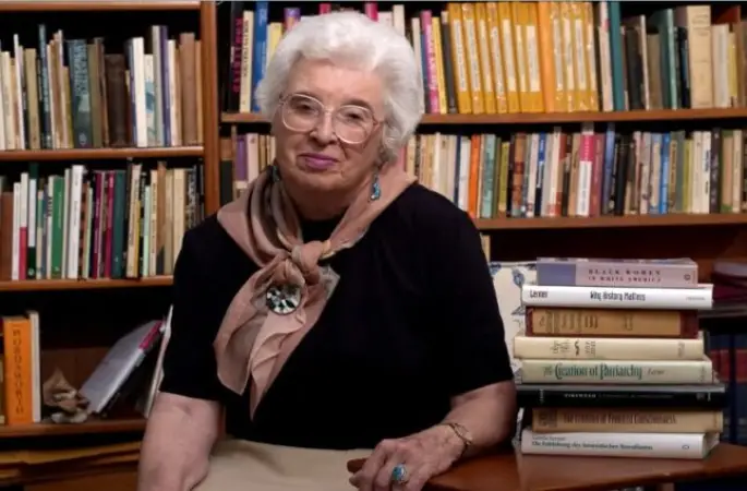 Kadınları geçmişleriyle buluşturan kadın. Gerda Lerner