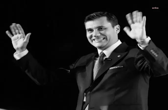 Manisa Büyükşehir Belediye Başkanı Ferdi Zeyrek, yarın belediye binası önünde düzenlenecek törenle uğurlanacak.