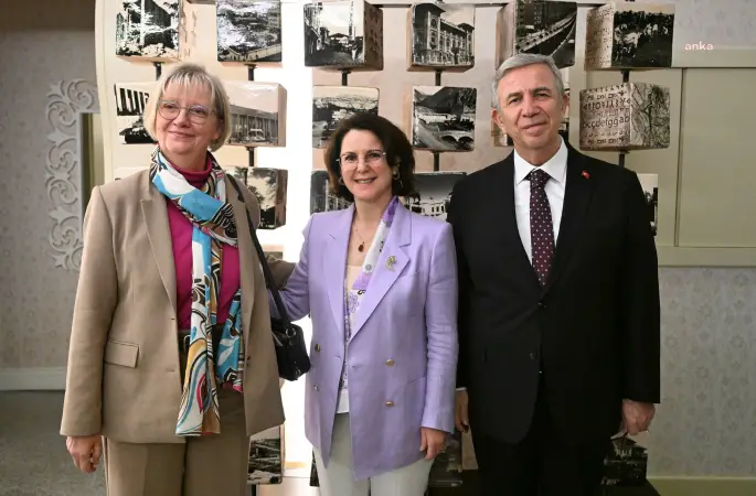 Mansur Yavaş, büyükelçi ve diplomatlarla iftarda bir araya geldi