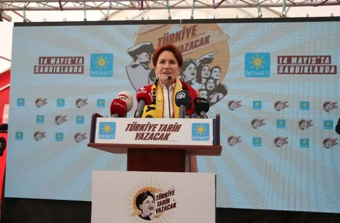 Meral Akşener depremzedelerle buluştu: 'Tarih olacakları sıraladı!