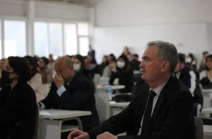 Prof. Dr. Turan Akkoyun Afyonkarahisar Şehrinin Aktör Zenginliğini Özetledi